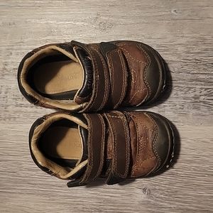 Stride Rite 5.5W SRT Reagan leather sneakers